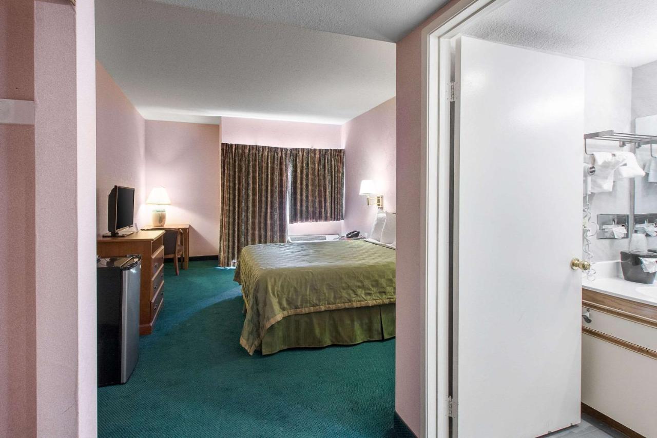 San Bernandino Inn & Suites San Bernardino Zewnętrze zdjęcie